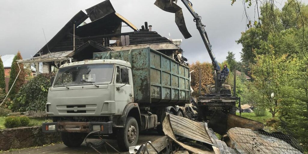 Вывоз мусора после пожара с утилизацией в Химках в октябре