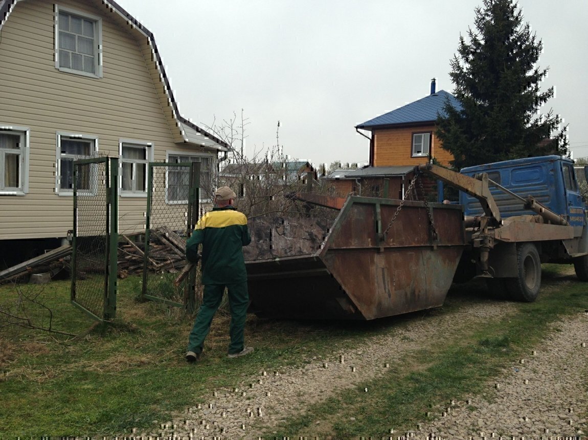 Вывоз мусора и отходов с дачи и участка СНТ в Химках в октябре