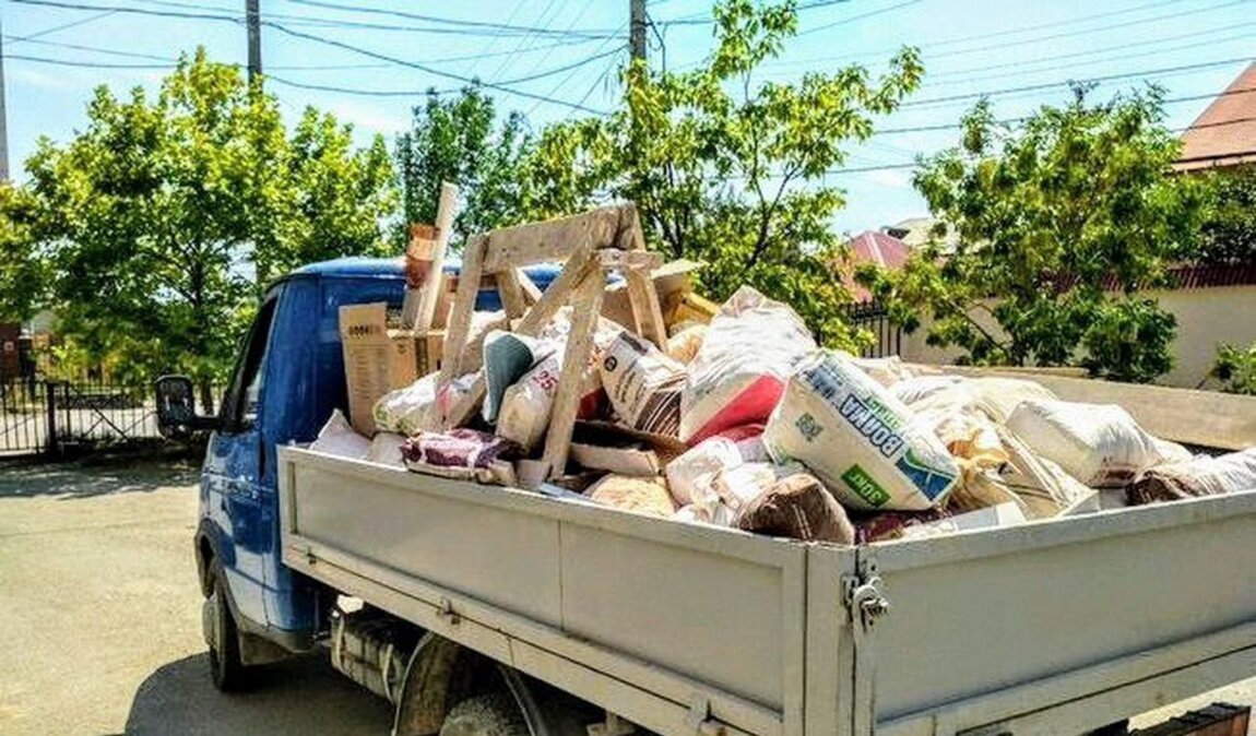 Вывоз мусора Газелью в Химках в октябре