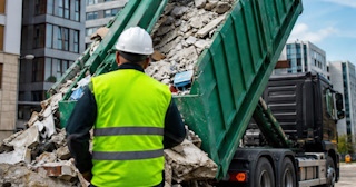 Вывоз строительного мусора в Химках: услуги лицензированной компании — ПроМусор